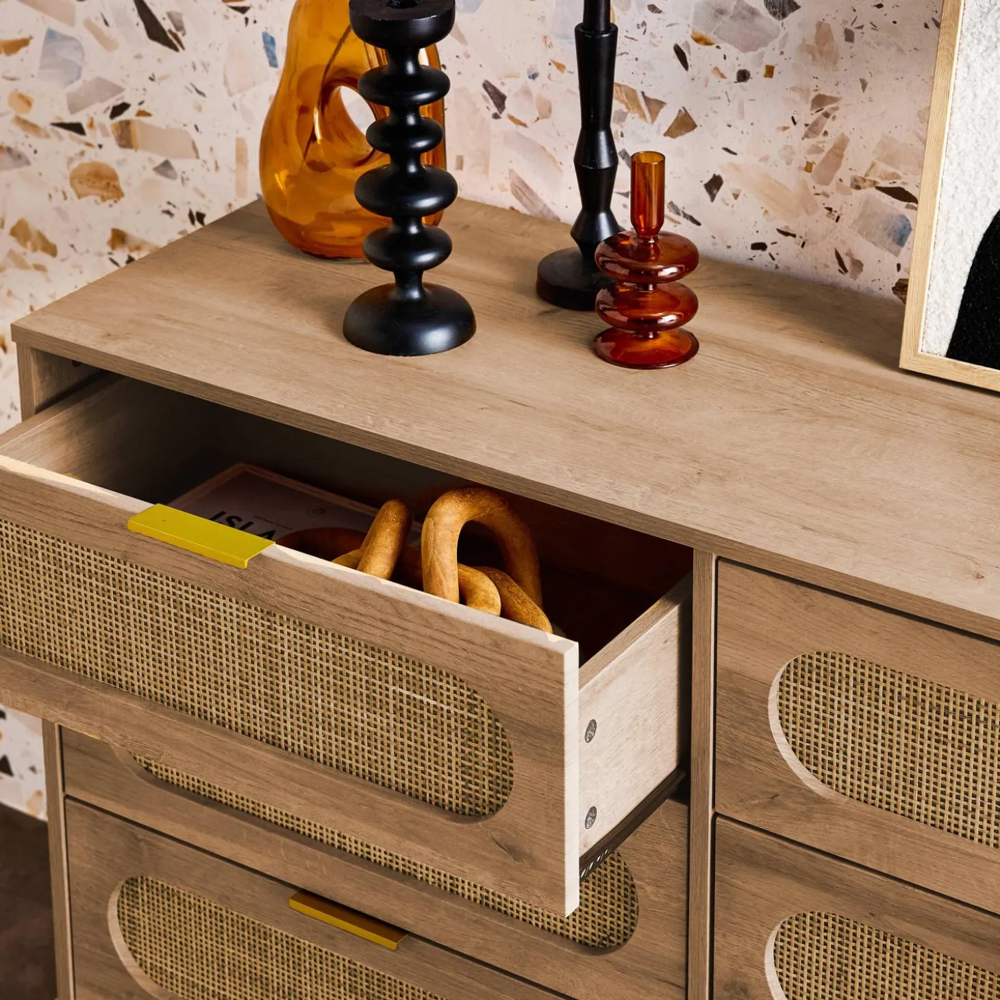 Wood and rounded cane chest of drawers, 6 drawers