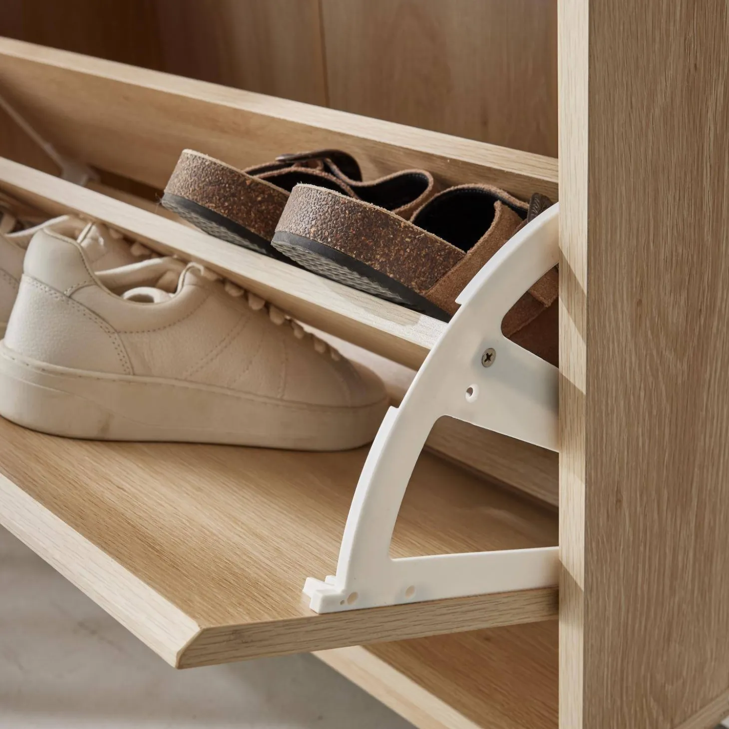 Wood 3-door shoe cabinet