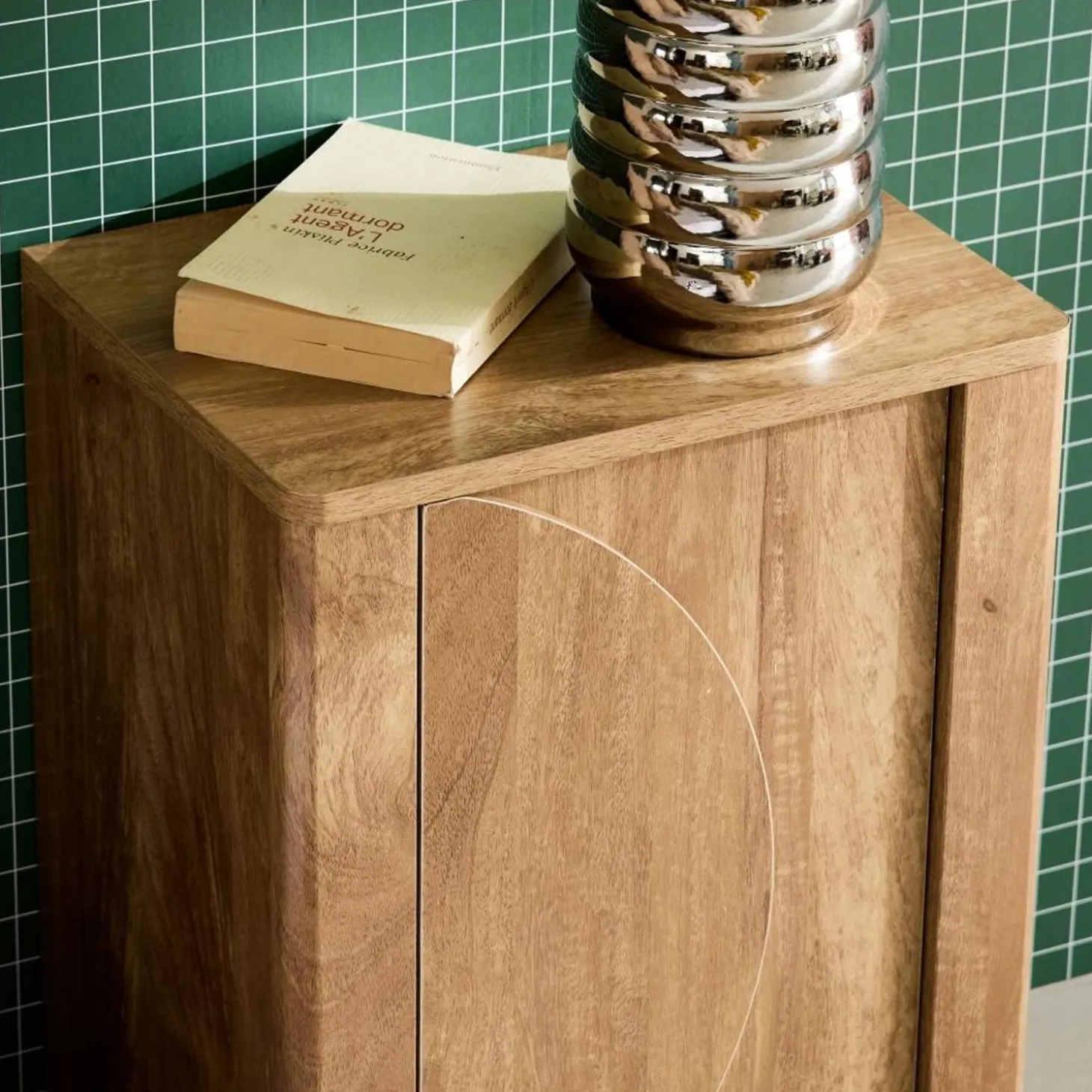 Wood effect bedside table with 1 reversible door