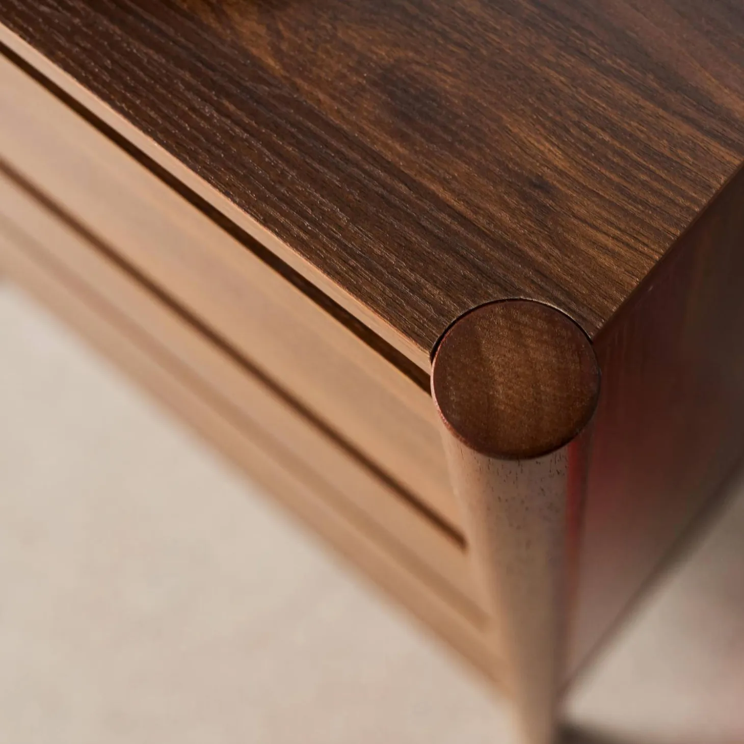 Wood effect chest of 4 drawers