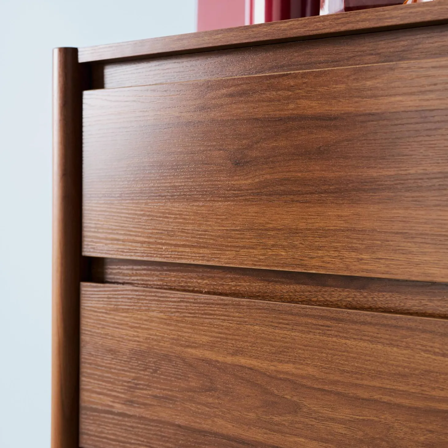 Wood effect chest of 4 drawers