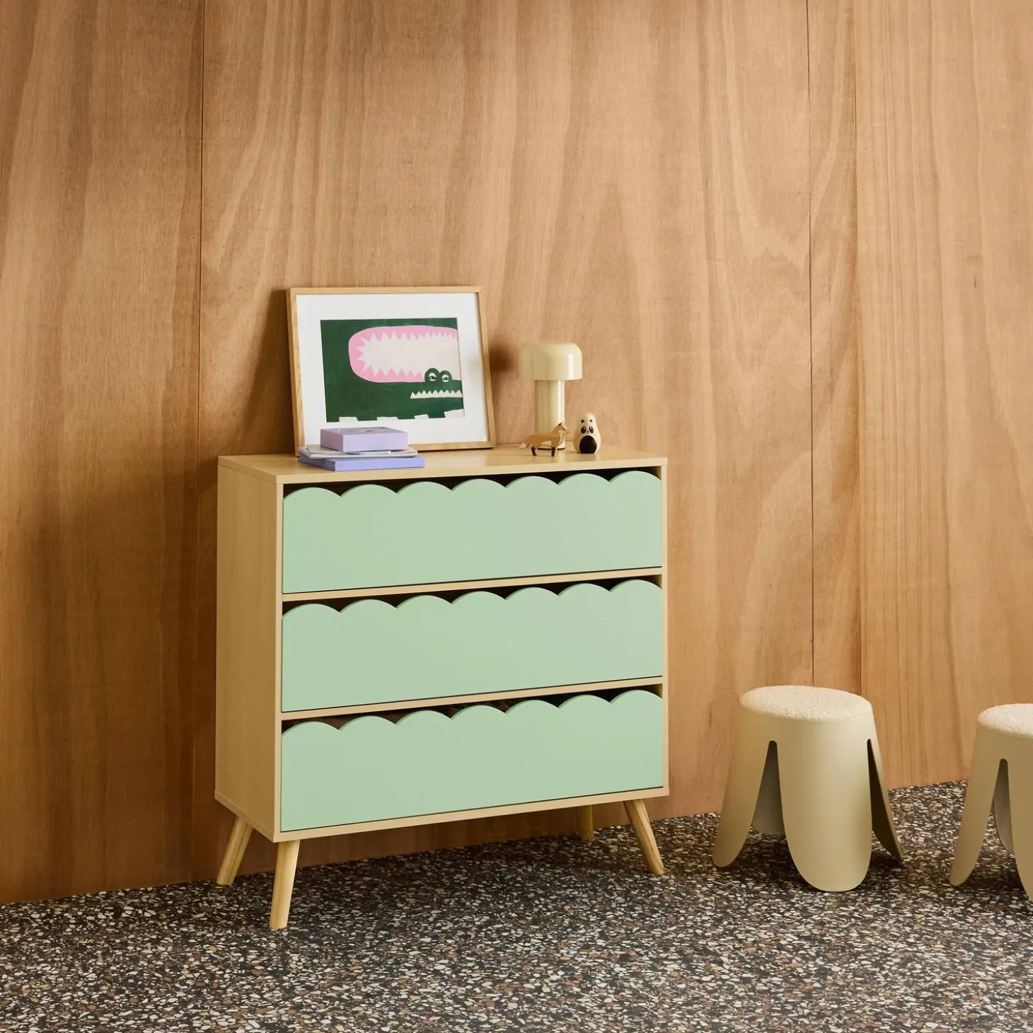 Wood-effect children's chest of 3 drawers