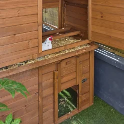 Wooden chicken coop for 4 chickens with nesting box
