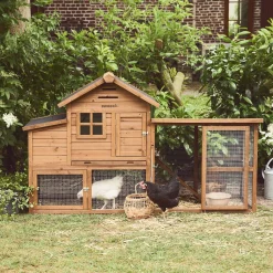 Wooden chicken coop for 4 chickens with nesting box