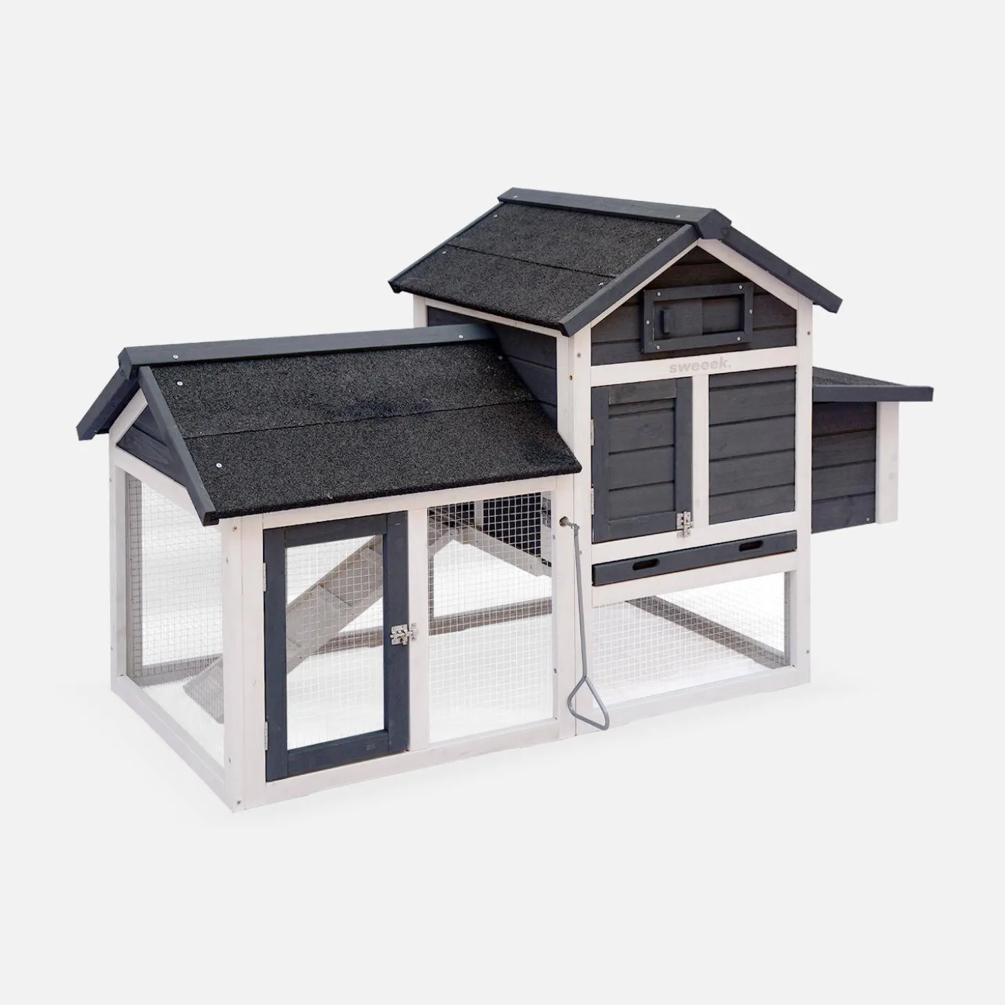 Wooden chicken coop for 3 chickens with nesting box