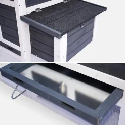 Wooden chicken coop for 3 chickens with nesting box