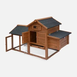 Wooden chicken coop for 3 chickens with nesting box