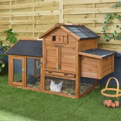 Wooden chicken coop for 3 chickens with nesting box