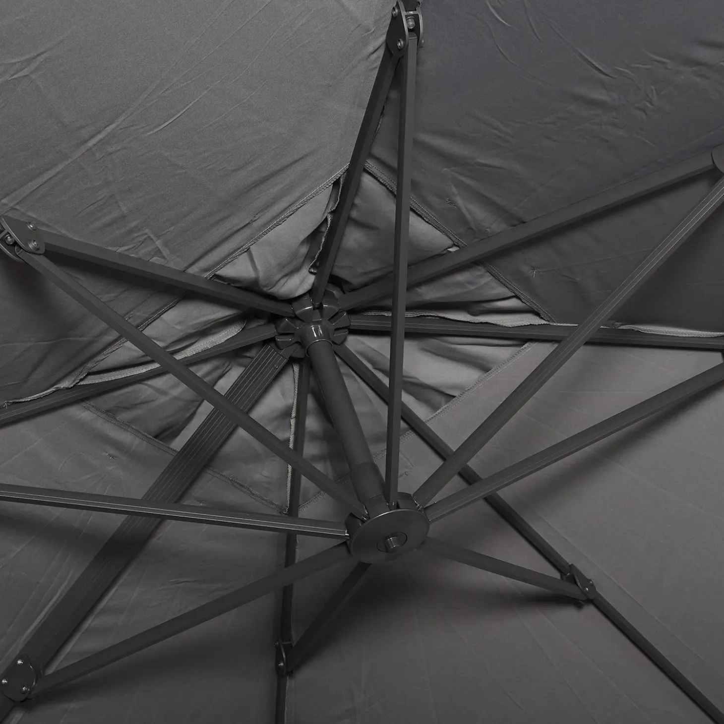 3x3m square cantilever parasol with cover included