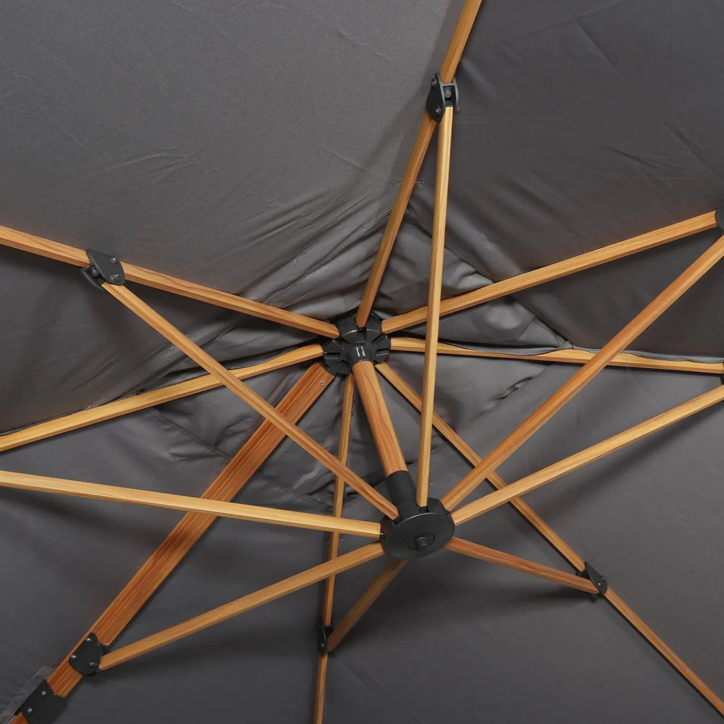 3x3m square cantilever parasol with cover included