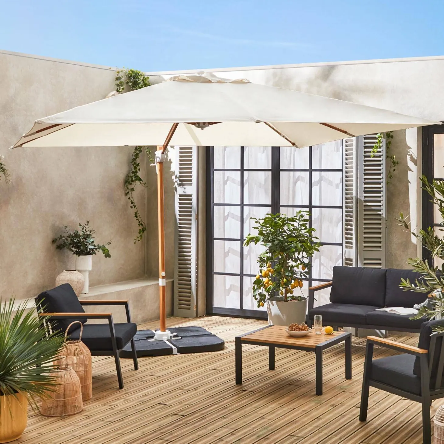 3x3m square cantilever parasol with cover included